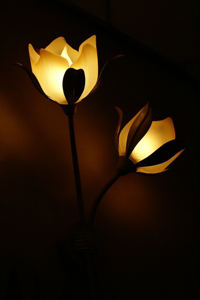 lamp-558122_1280